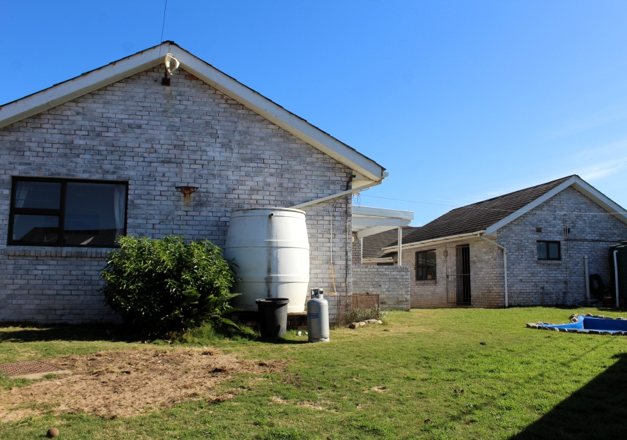 4 Bedroom Property for Sale in West Beach Eastern Cape